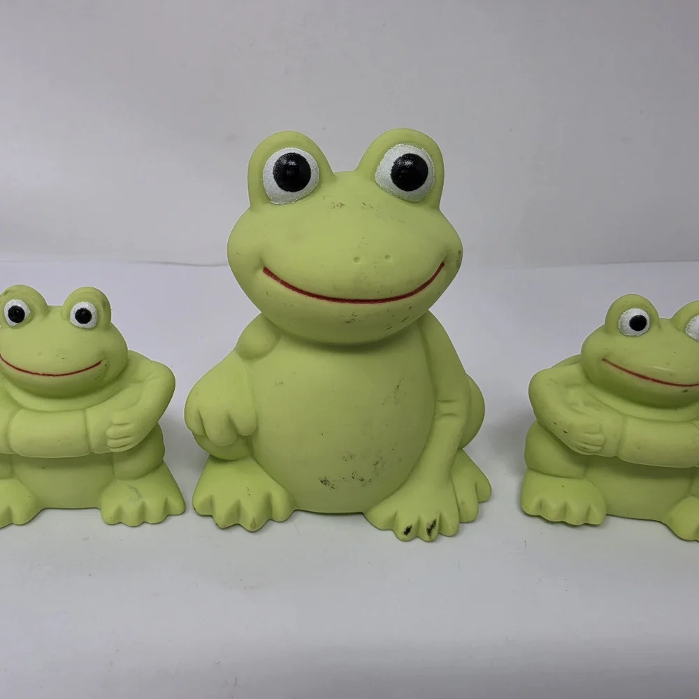 Vital Baby Rubber Frog Green Toys Lot of 3